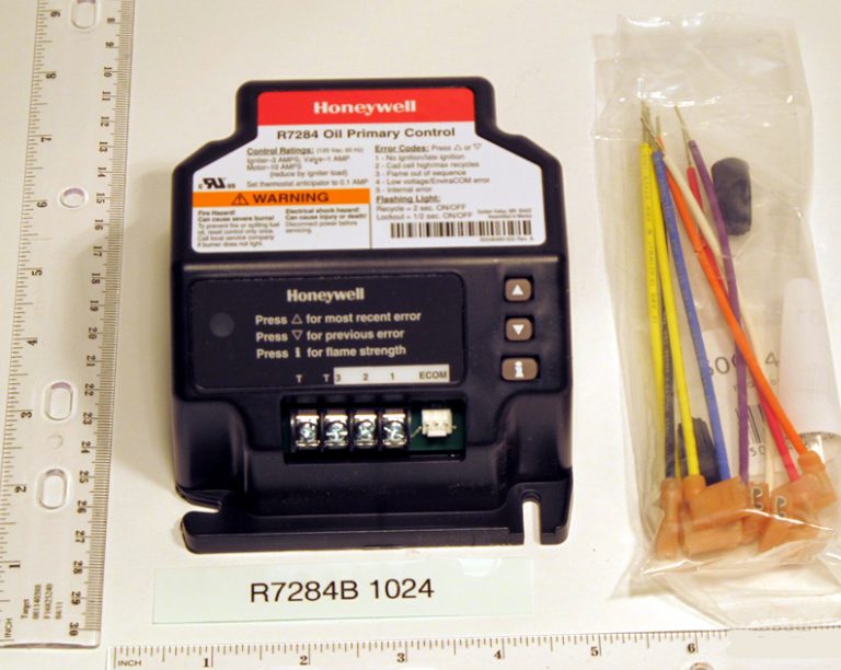 thumbnail image 2 of Honeywell R7284B1024 Electronic Oil Primary Control – W/ Light, North Safety 2 of 5